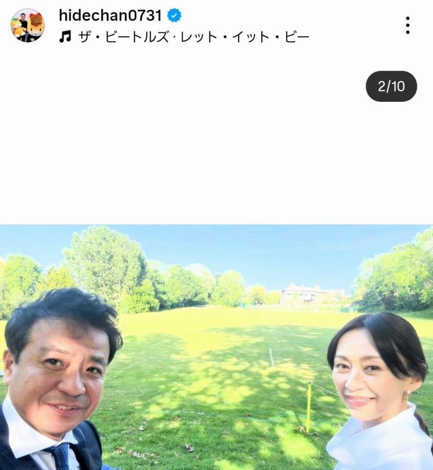 妻・白城あやかと四男の卒業式で。中山秀征のインスタグラム＠ｈｉｄｅｃｈａｎ０７３１より