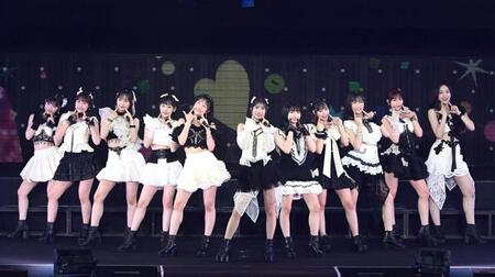 キュートなポーズを披露するＪｕｉｃｅ＝Ｊｕｉｃｅ（撮影・堀内翔）