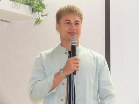 エアクロメンズ・ローンチ発表会に出席したユージ
