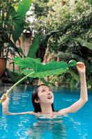 長友彩海の初写真集「予定外の瞳」先行カットⓒＫＡＤＯＫＡＷＡ　ⓒＤＨ　ＰＨＯＴＯ／下田直樹