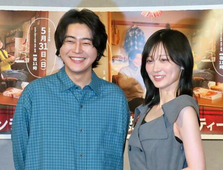　取材会に出席した倉悠樹（左）と山下美月