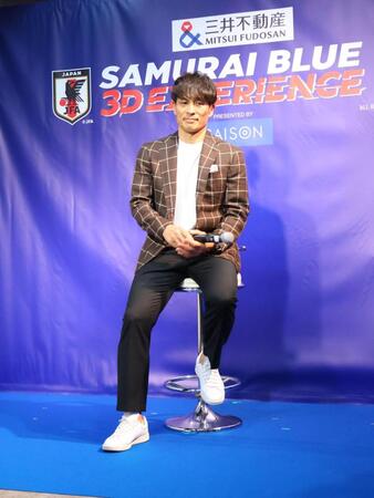 宮下パーク「ＳＡＭＵＲＡＩ　ＢＬＵＥ　３Ｄ　ＥＸＰＥＲＩＥＮＣＥ」オープニングイベントに出席した日本サッカー協会の宮本恒靖会長