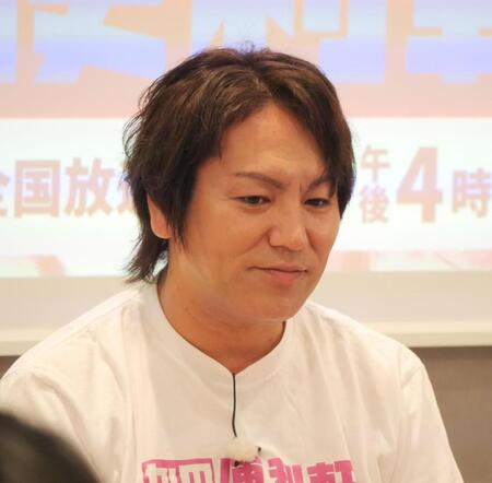 会見に出席した狩野英孝