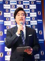 ＭＣを務めたジョンカビラ＝２８日