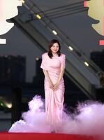 登場する吉高由里子（撮影・金田祐二）