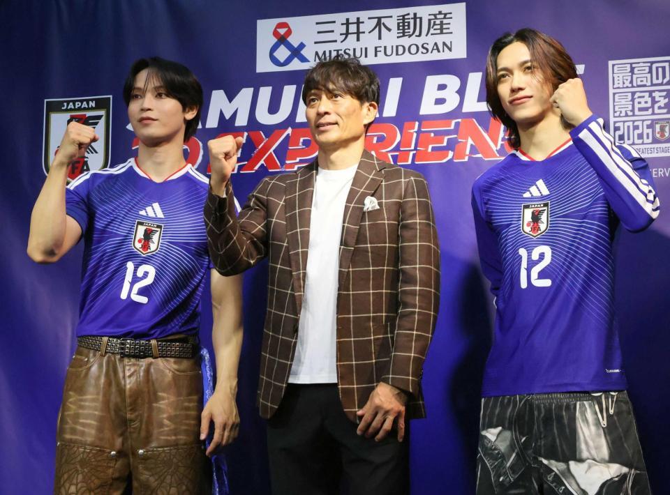 　オープニングイベントに出席した（左から）與那城奨、日本サッカー協会・宮本恒靖会長、池﨑理人