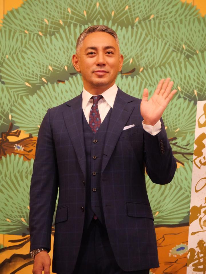 取材会に登場した市川團十郎