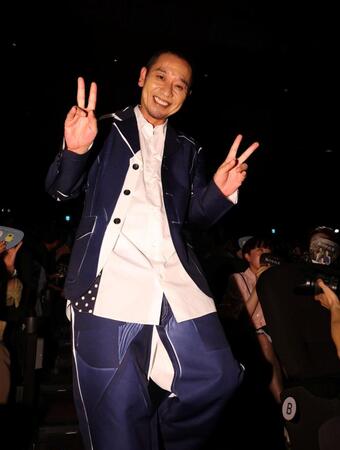 登壇する千鳥・大悟（撮影・石井剣太郎）