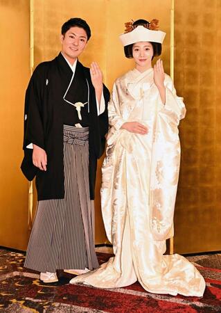 挙式を行った新郎の中村橋之助（左）と新婦能條愛未＝ホテルニューオータニ（撮影・持木克友）