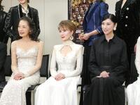 （左から）麻実れい、小柳ルミ子、黒木瞳＝３０日