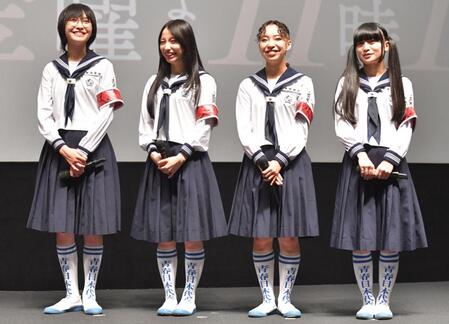 　新しい学校のリーダーズ（左から）ＳＵＺＵＫＡ、ＫＡＮＯＮ、ＲＩＮ、ＭＩＺＹＵ