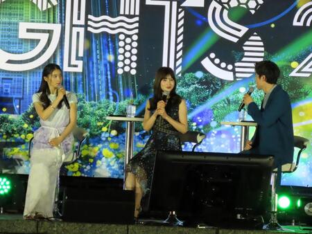 ３きょうだいでプロジェクションマッピングイベントに出席した姉の土屋太鳳、妹の土屋炎伽、弟の土屋神葉