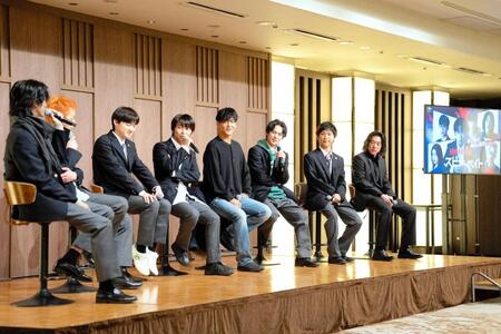 ドラマ「スピナーベイト」の制作発表記者会見に出席した（左から）吉澤要人、高橋侃、萩原護、加藤清史郎、駿河太郎、奥野壮、桃児、吉村界人