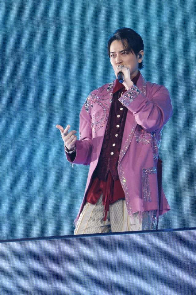 嵐のラストライブで熱唱する松本潤