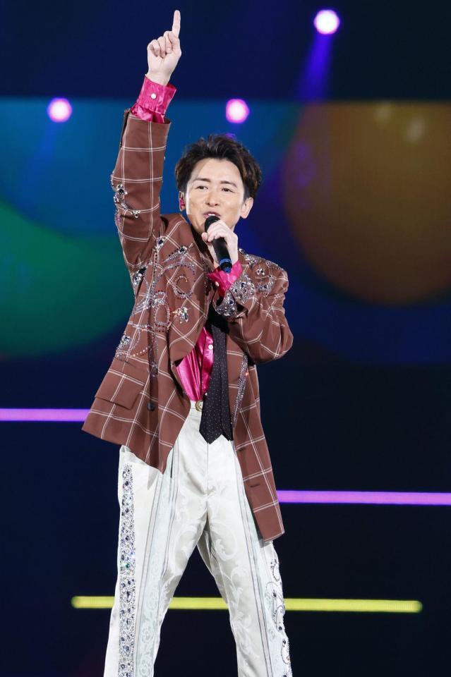 嵐のラストライブで熱唱する大野智
