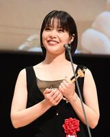 主演女優賞に輝き喜びを語る岸井ゆきの（撮影・園田高夫）