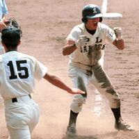 横浜戦の延長１１回、同点のホームを踏んだＰＬ学園時代の平石洋介氏＝１９９８年８月