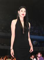 登壇する三吉彩花（撮影・堀内翔）