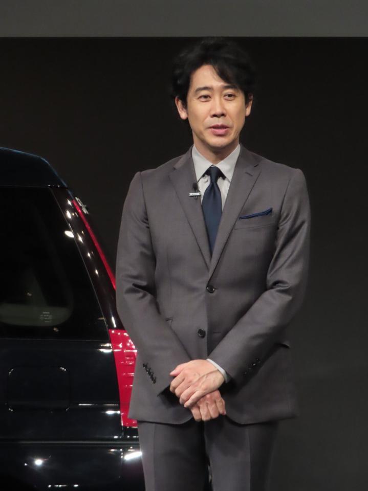 Ｕｂｅｒのイベントに登壇した大泉洋