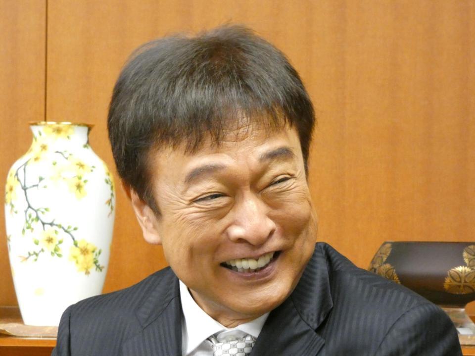 交通文化賞を受賞した太川陽介