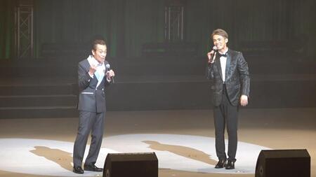 コンサートに親子揃って出演する清水アキラ（左）と清水良太郎