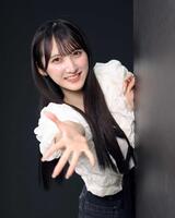 　デビュー１０周年を迎え、初の写真集を発売するＡＫＢ４８・長友彩海（撮影・西岡正）