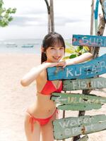 長友彩海１ｓｔ写真集「予定外の瞳」ⓒＫＡＤＯＫＡＷＡ　ⓒＤＨ　ＰＨＯＴＯ／下田直樹
