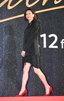 レッドカーペットに登場した米倉涼子＝４日