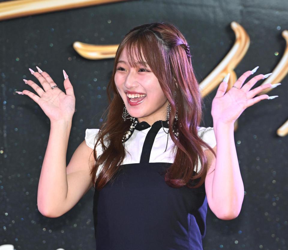 レッドカーペットに登場した希空＝４日