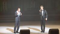 コンサートに親子揃って出演する清水アキラ（左）と清水良太郎