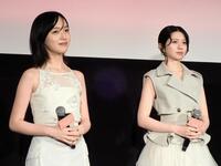 「モブ子の恋」公開記念舞台あいさつを行った（左から）早瀬憩、桜田ひより