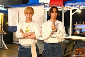　主演を務める神山智洋（左）と共演の中村海人