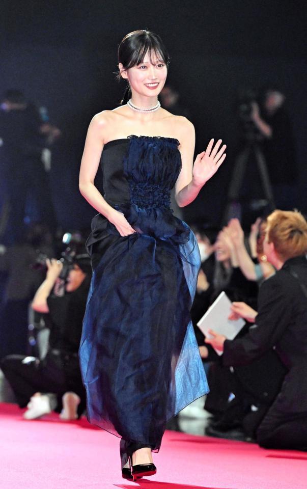 映画「キングダム　魂の決戦」ワールドプレミアに登場した山下美月