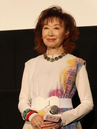 舞台あいさつに登壇した三田佳子