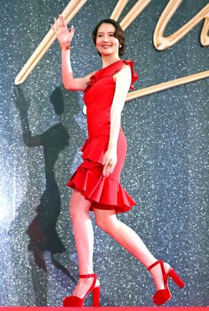 レッドカーペットに登場したトリンドル瑠奈＝六本木ヒルズアリーナ（撮影・堀内翔）