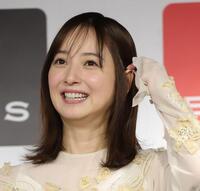 イベントで笑顔を見せる佐々木希（撮影・西岡正）