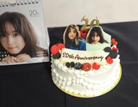 佐々木希のデビュー２０周年を祝うケーキ（撮影・西岡正）