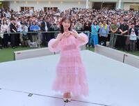 ソロでのミニライブを行った柏木由紀