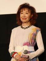 舞台あいさつに登壇した三田佳子