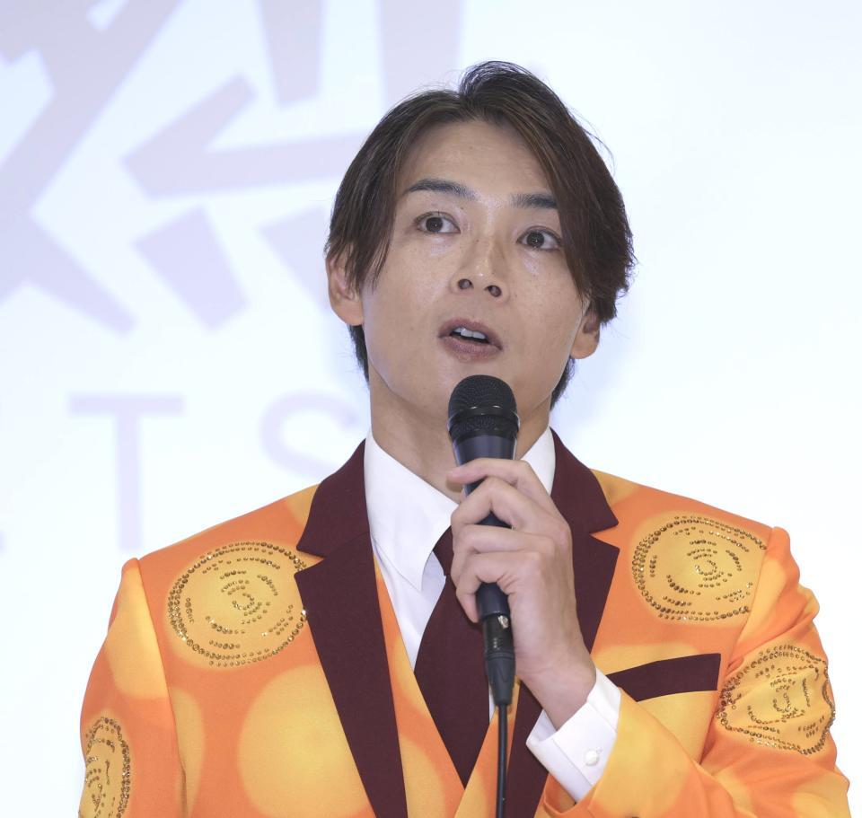 卒業を発表する純烈の白川裕二郎