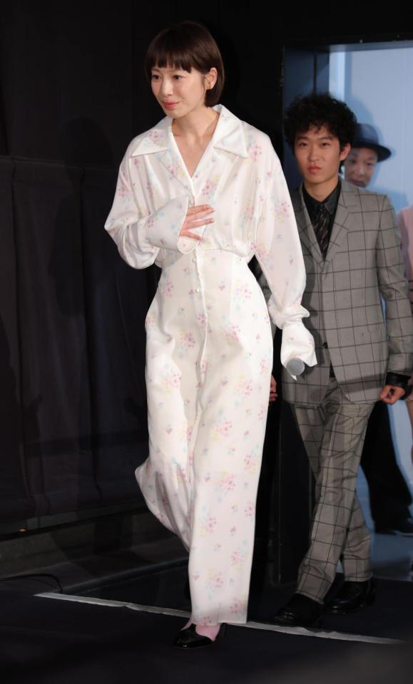 登壇する夏帆（撮影・吉澤敬太）