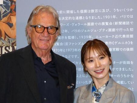 イベントに出席したサー・ポール・スミス氏（左）と松岡茉優