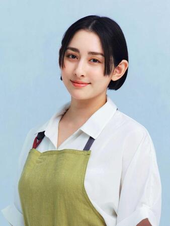 早見あかり（Ｃ）「一緒にごはんをたべるだけ」製作委員会