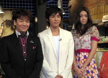 （左から）上田晋也、藤木直人、森泉＝２００５年