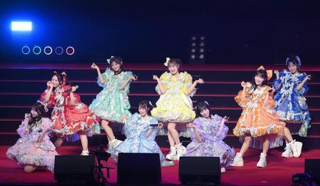 「ＡＳＩＡ　ＣＥＬＥＢＲＡＴＩＯＮ　ＬＩＶＥ」に出演したＣＵＴＩＥ　ＳＴＲＥＥＴの（左から）桜庭遥花、佐野愛花、板倉可奈、梅田みゆ、古澤里紗、真鍋凪咲、川本笑瑠、増田彩乃（撮影・堀内翔）