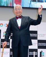 発売記念イベントを行った高嶋弘之氏