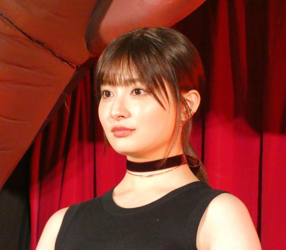 イベントに出席した吉川愛