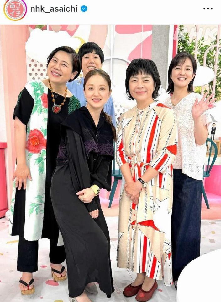 左から２人目が中越典子。「あさイチ」の公式インスタグラム＠ｎｈｋ＿ａｓａｉｃｈｉより