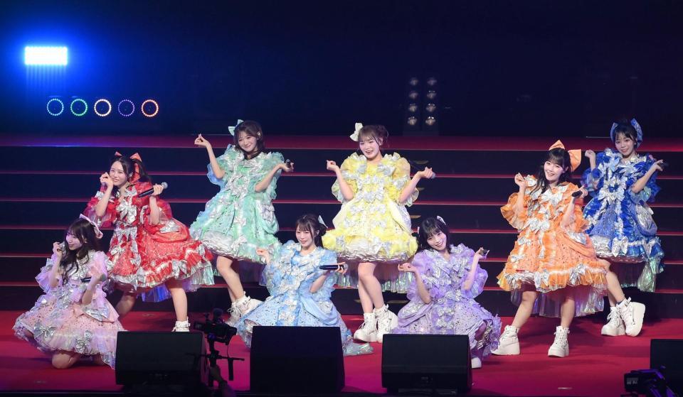 「ＡＳＩＡ　ＣＥＬＥＢＲＡＴＩＯＮ　ＬＩＶＥ」に出演したＣＵＴＩＥ　ＳＴＲＥＥＴの（左から）桜庭遥花、佐野愛花、板倉可奈、梅田みゆ、古澤里紗、真鍋凪咲、川本笑瑠、増田彩乃（撮影・堀内翔）