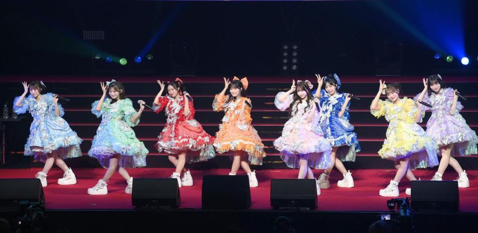 「ＡＳＩＡ　ＣＥＬＥＢＲＡＴＩＯＮ　ＬＩＶＥ」出演したＣＵＴＩＥ　ＳＴＲＥＥＴの（左から）梅田みゆ、板倉可奈、佐野愛花、川本笑瑠、桜庭遥花、増田彩乃、古澤里紗、真鍋凪咲（撮影・堀内翔）